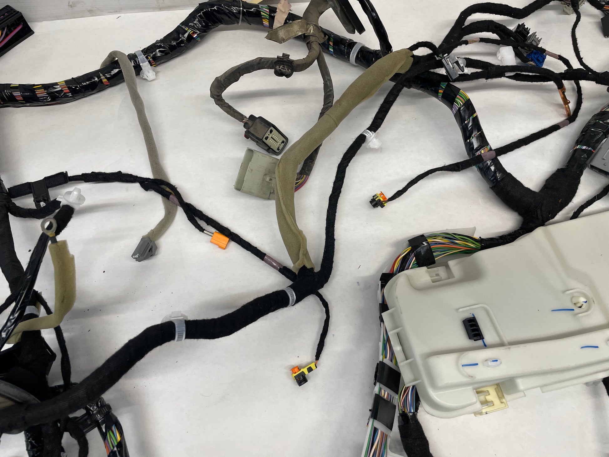2014 Chevy SS Sedan Body Chassis Wire Wiring Harness OEM - Day's Parts Yard