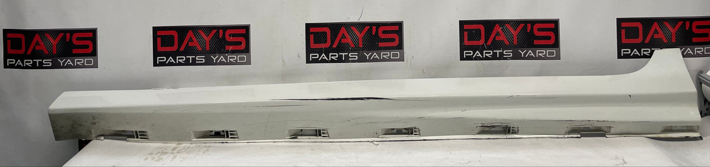 2008 Pontiac G8 Base LH Driver Rocker Molding Side Skirt Panel White OEM - Day's Parts Yard