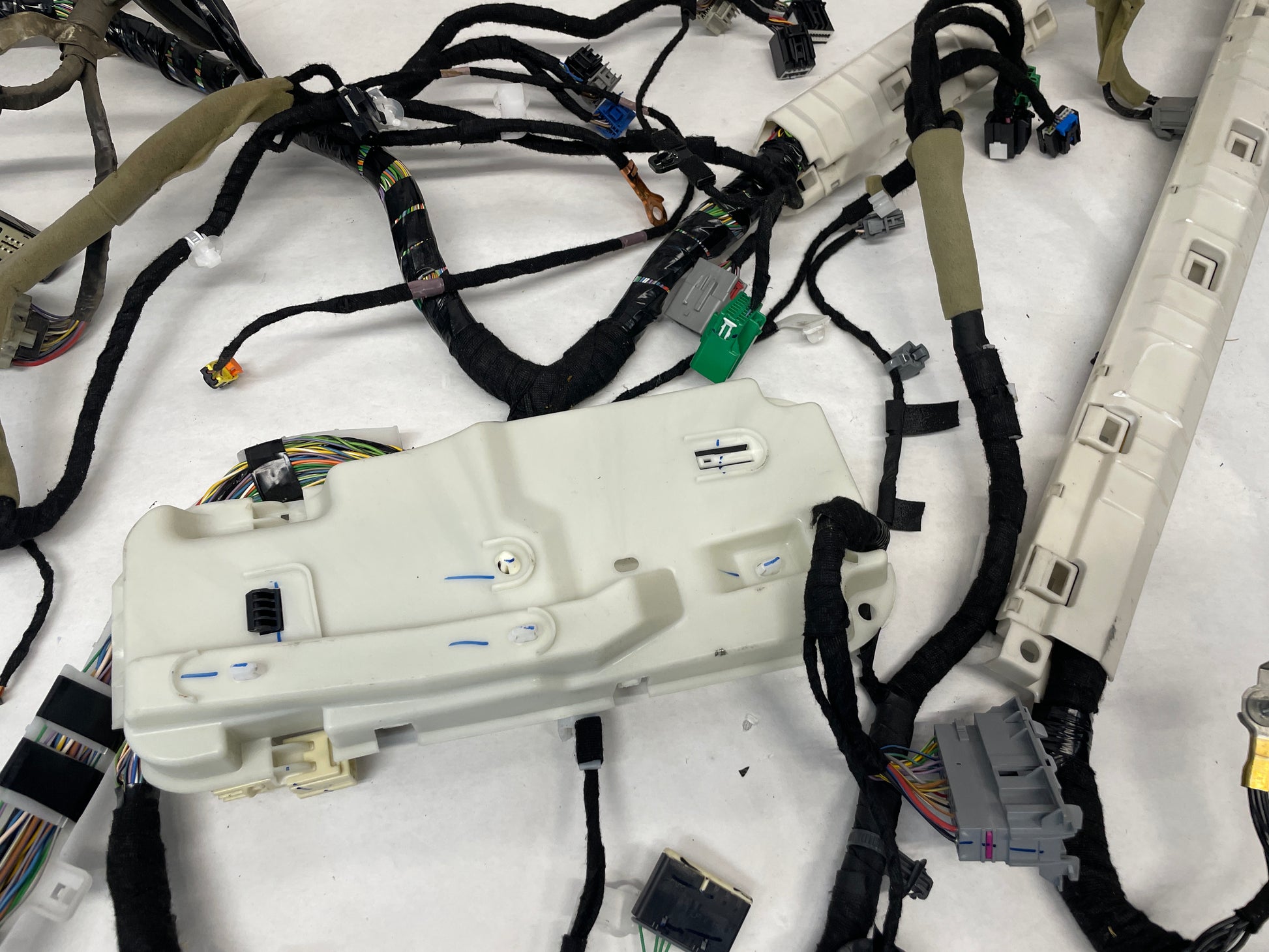 2014 Chevy SS Sedan Body Chassis Wire Wiring Harness OEM - Day's Parts Yard