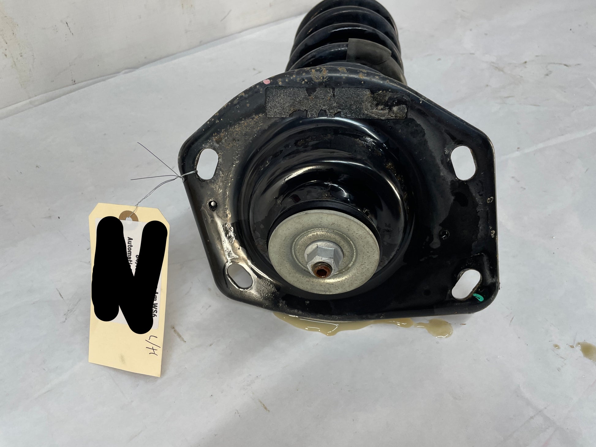 2009 Pontiac G8 GT LH Driver Rear Suspension Shock Strut Absorber Assembly OEM - Day's Parts Yard