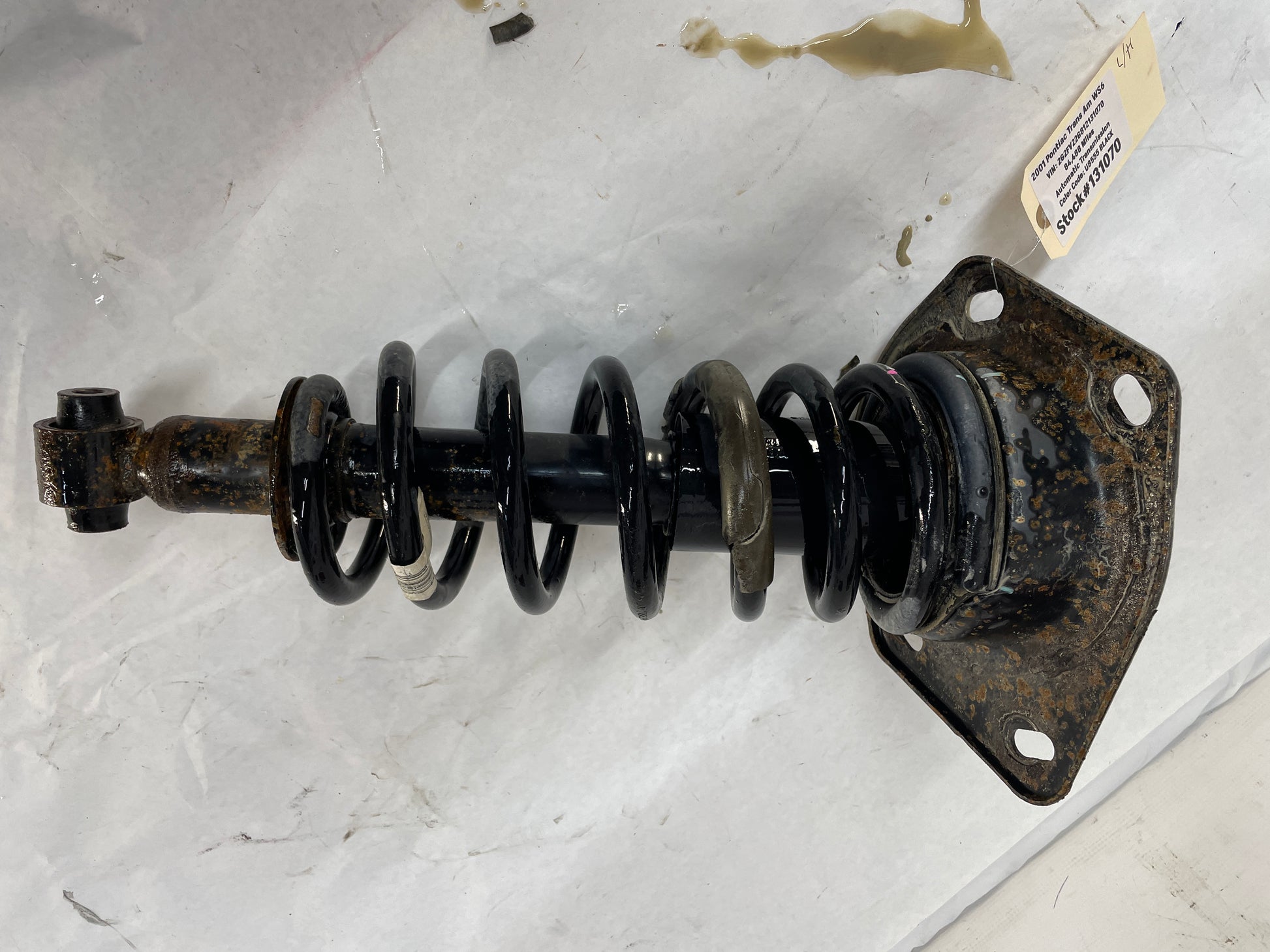 2009 Pontiac G8 GT LH Driver Rear Suspension Shock Strut Absorber Assembly OEM - Day's Parts Yard