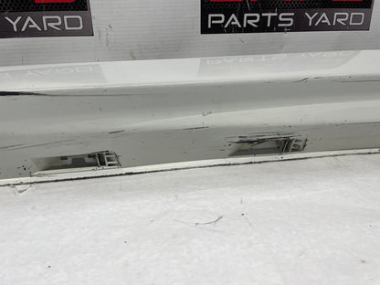 2008 Pontiac G8 Base LH Driver Rocker Molding Side Skirt Panel White OEM - Day's Parts Yard