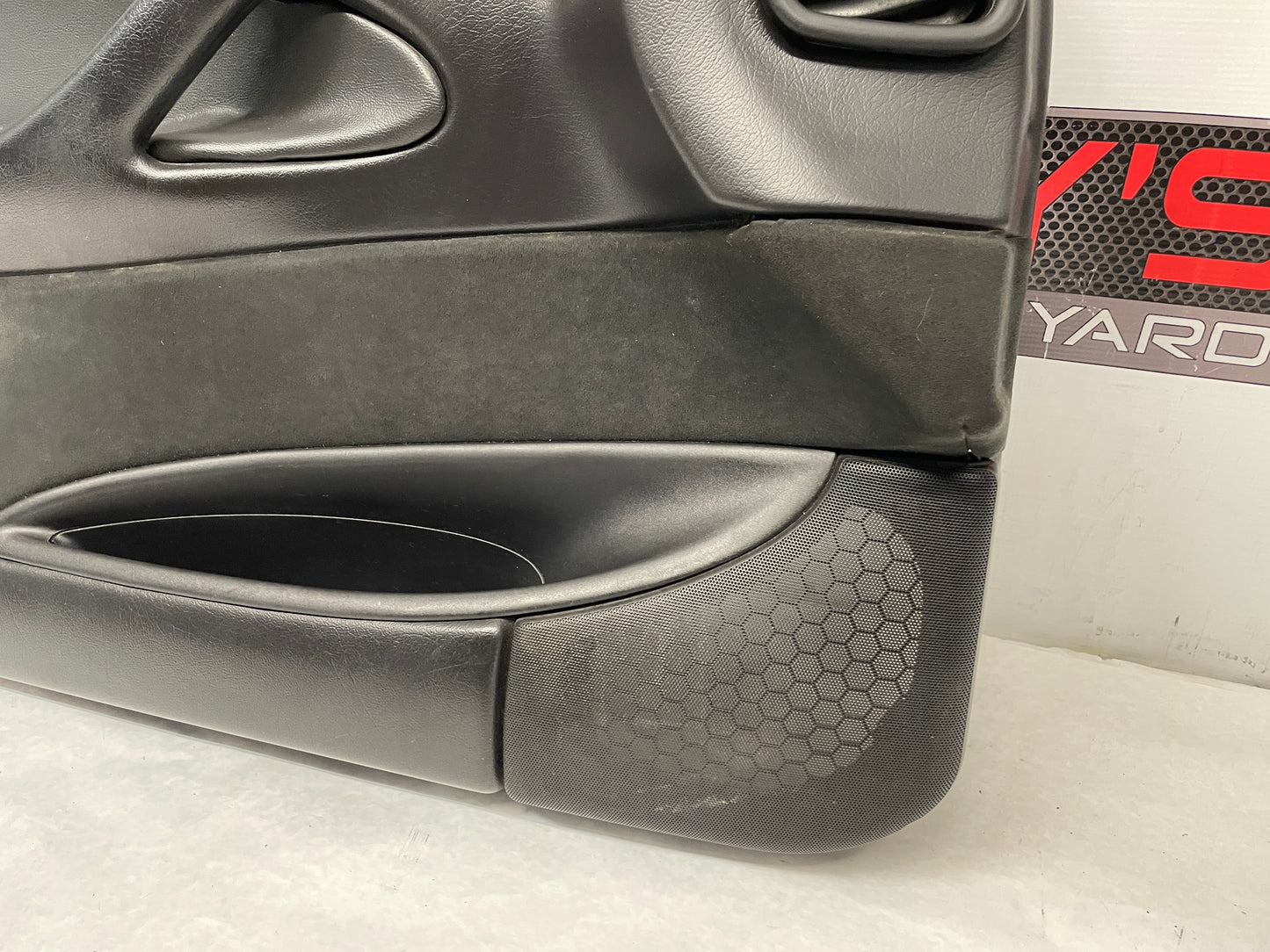 2006 Pontiac GTO LH Driver Front Interior Door Panel Trim OEM - Day's Parts Yard