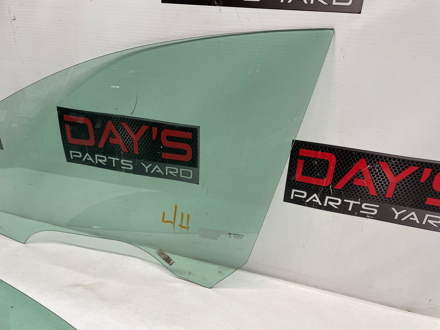 2013 Chevy Caprice PPV LH Driver Front Door Window Glass OEM