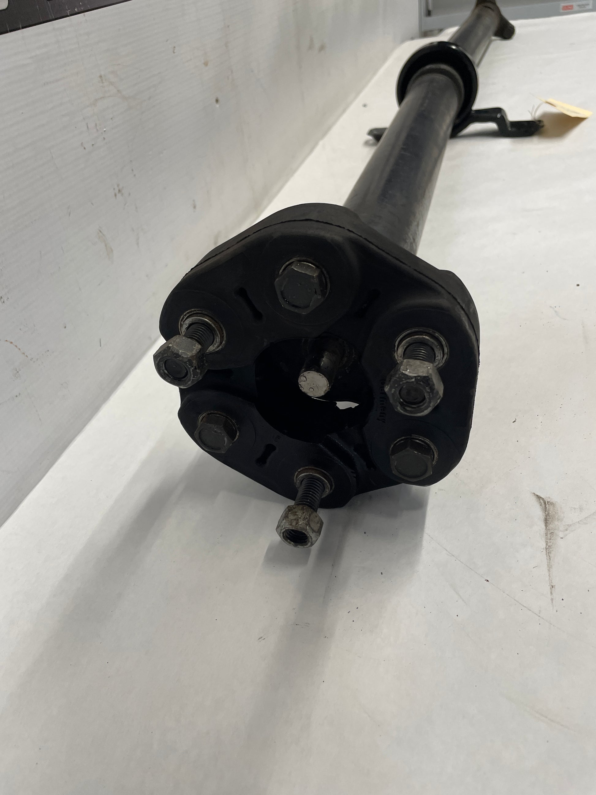 2005 Pontiac GTO Drive Shaft Driveshaft Driveline Line OEM - Day's Parts Yard
