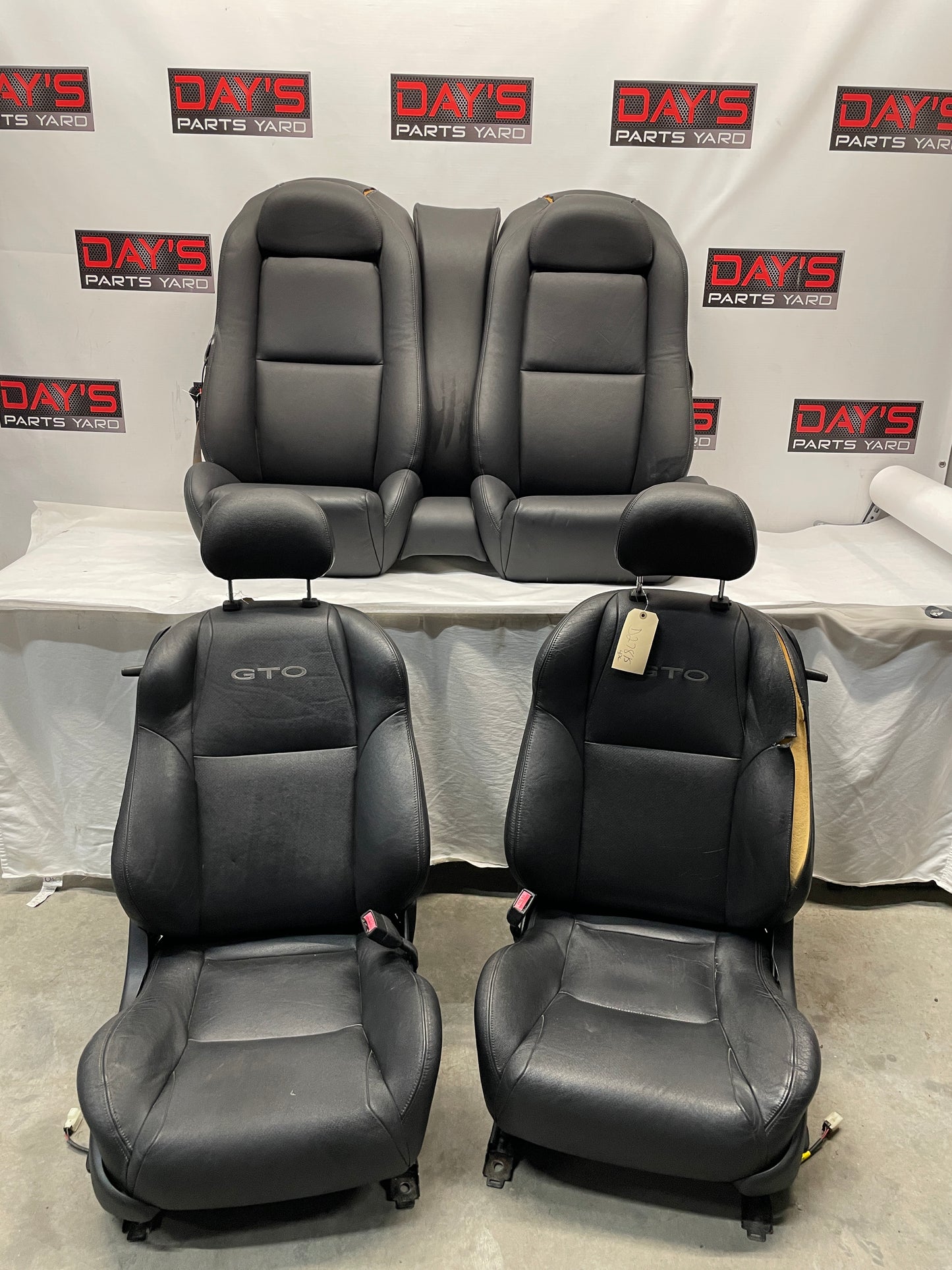 2006 Pontiac GTO Seats Front and Rear Black Leather OEM - Day's Parts Yard