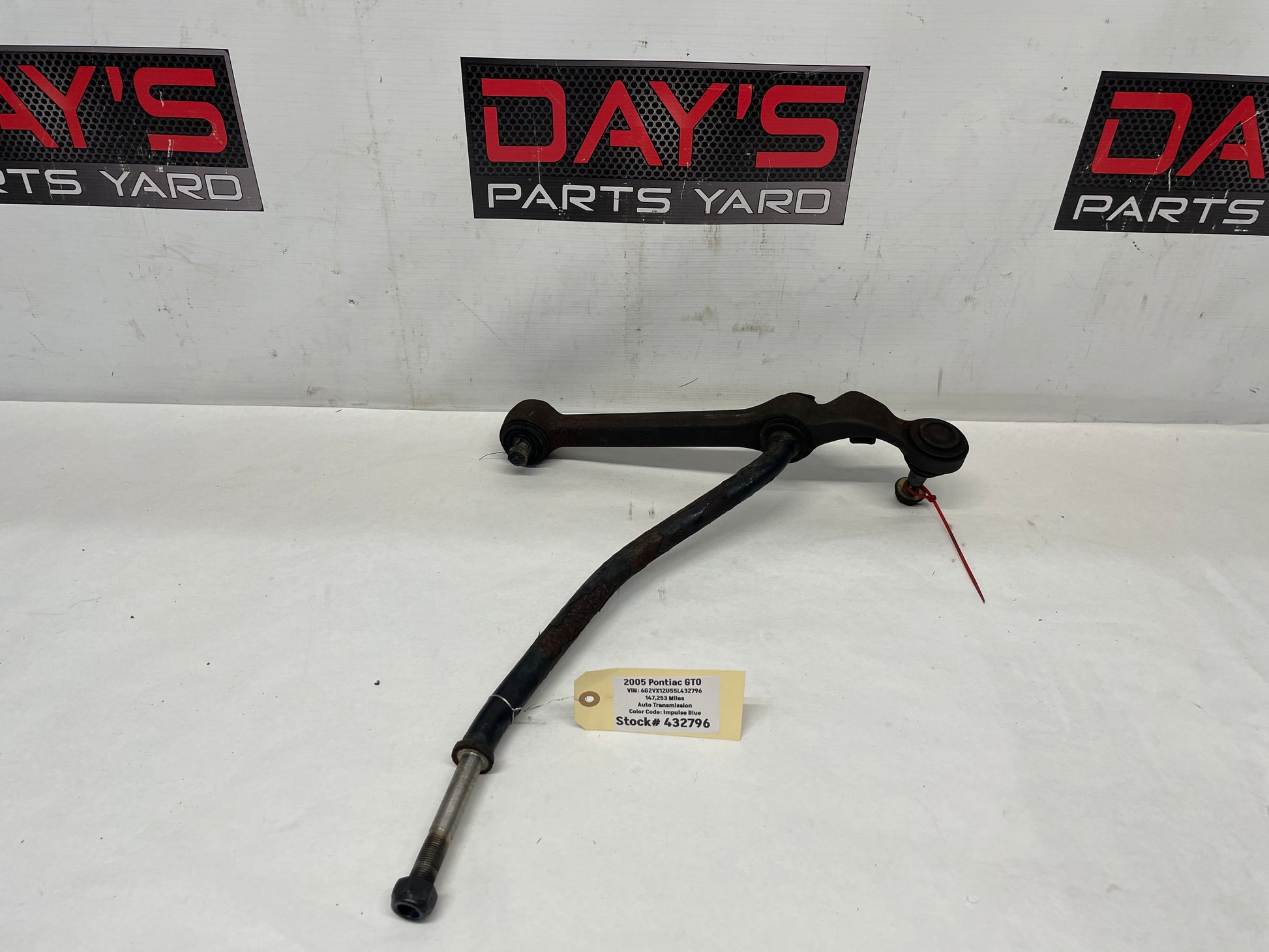 2005 Pontiac GTO RH Passenger Front Lower Control Arm Radius Strut Rod OEM - Day's Parts Yard
