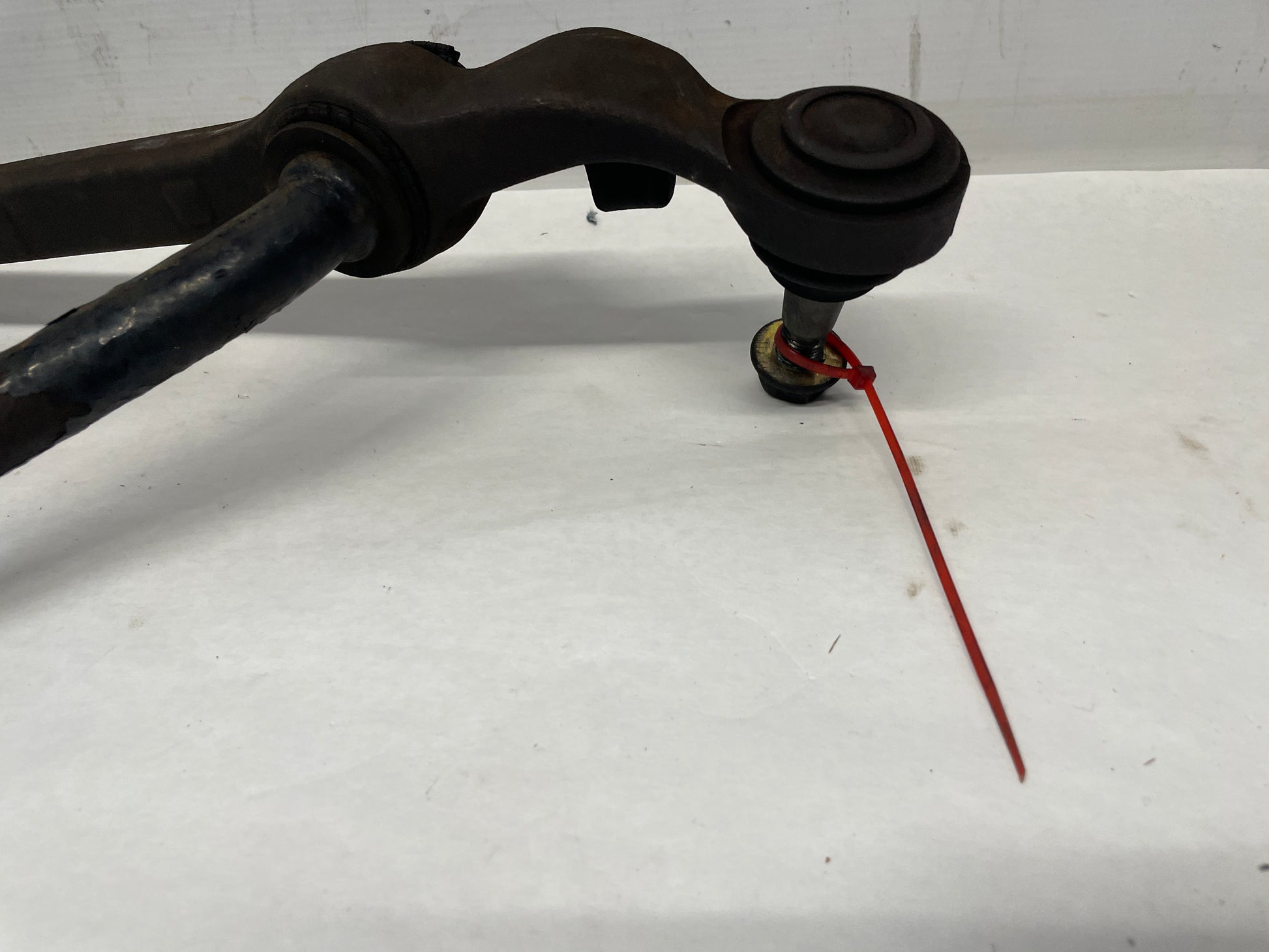 2005 Pontiac GTO RH Passenger Front Lower Control Arm Radius Strut Rod OEM - Day's Parts Yard