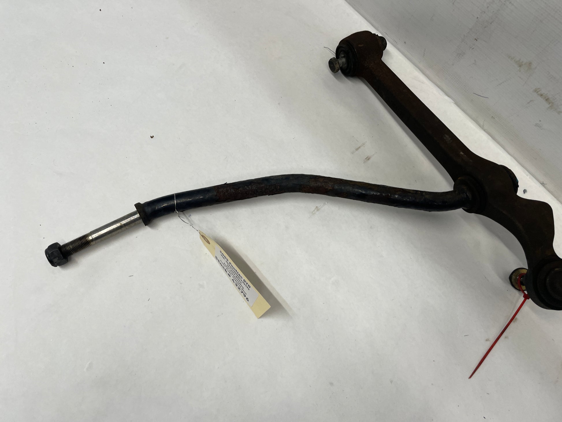 2005 Pontiac GTO RH Passenger Front Lower Control Arm Radius Strut Rod OEM - Day's Parts Yard