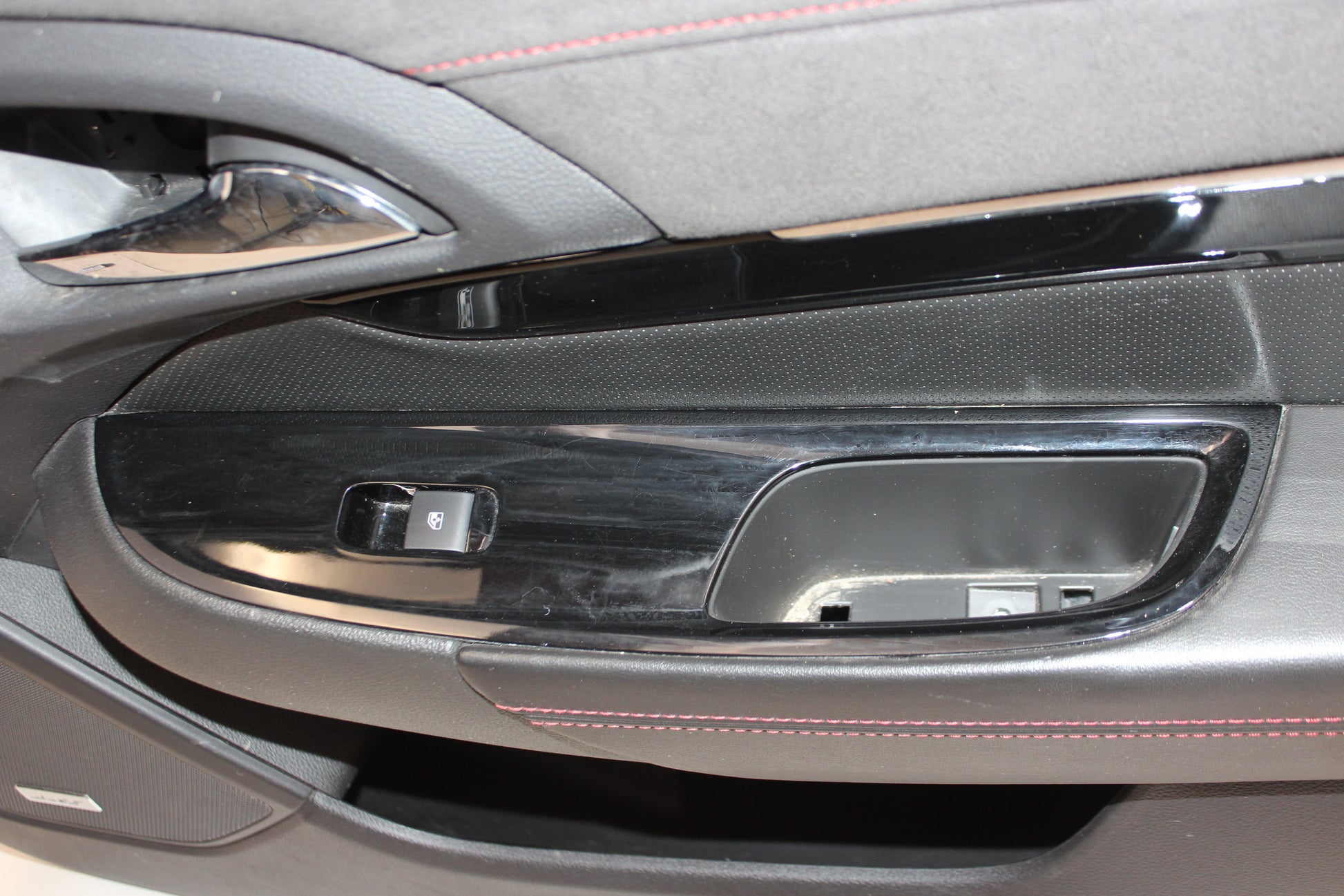 2014 Chevy SS Sedan Front RH Passenger Door PaneOEM - Day's Parts Yard