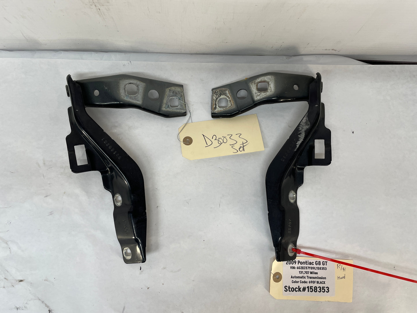 2009 Pontiac G8 GT RH & LH Hood Hinges OEM