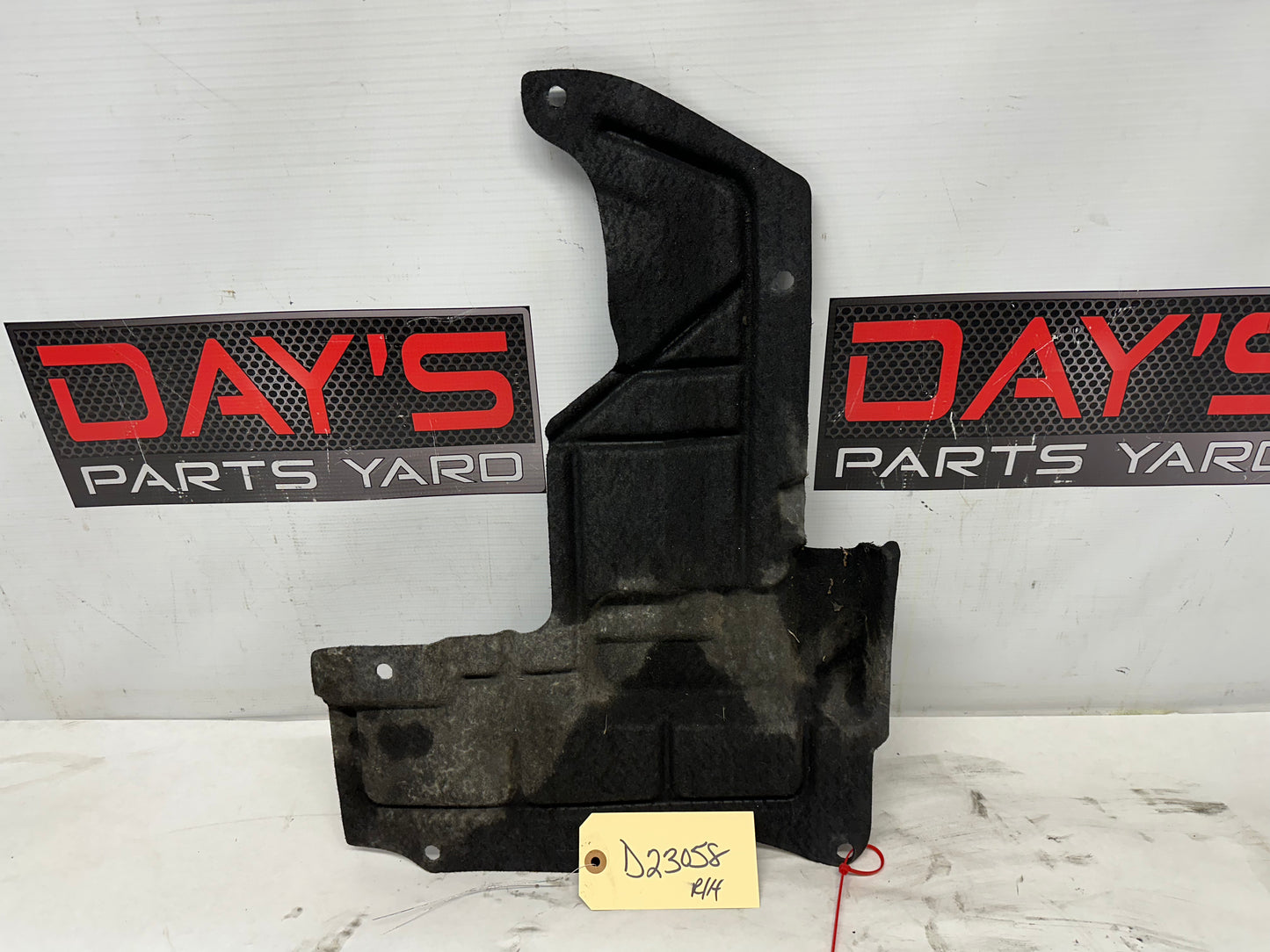2017 Chevy Camaro SS  Front RH Passenger Wheel Fender Liner OEM - Day's Parts Yard