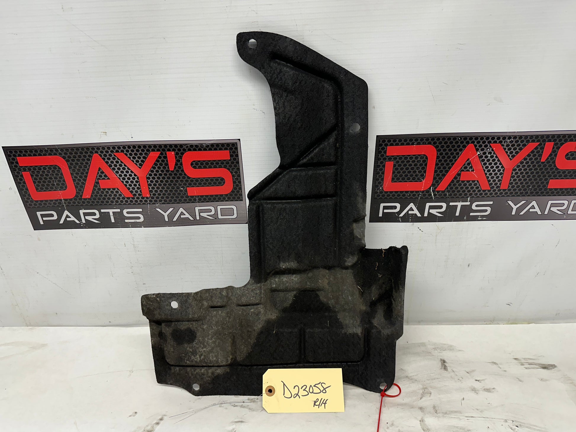 2017 Chevy Camaro SS  Front RH Passenger Wheel Fender Liner OEM - Day's Parts Yard