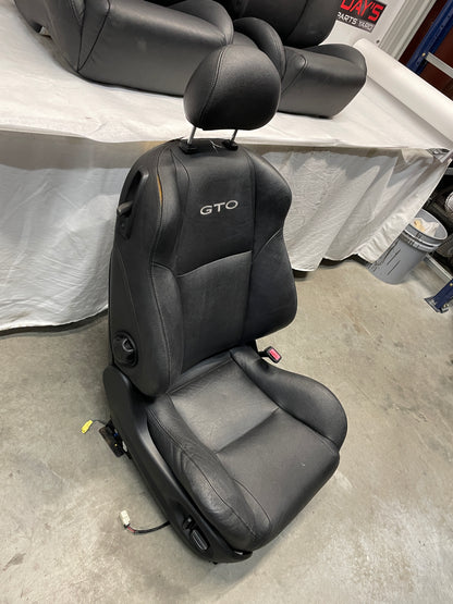 2006 Pontiac GTO Seats Front and Rear Black Leather OEM - Day's Parts Yard