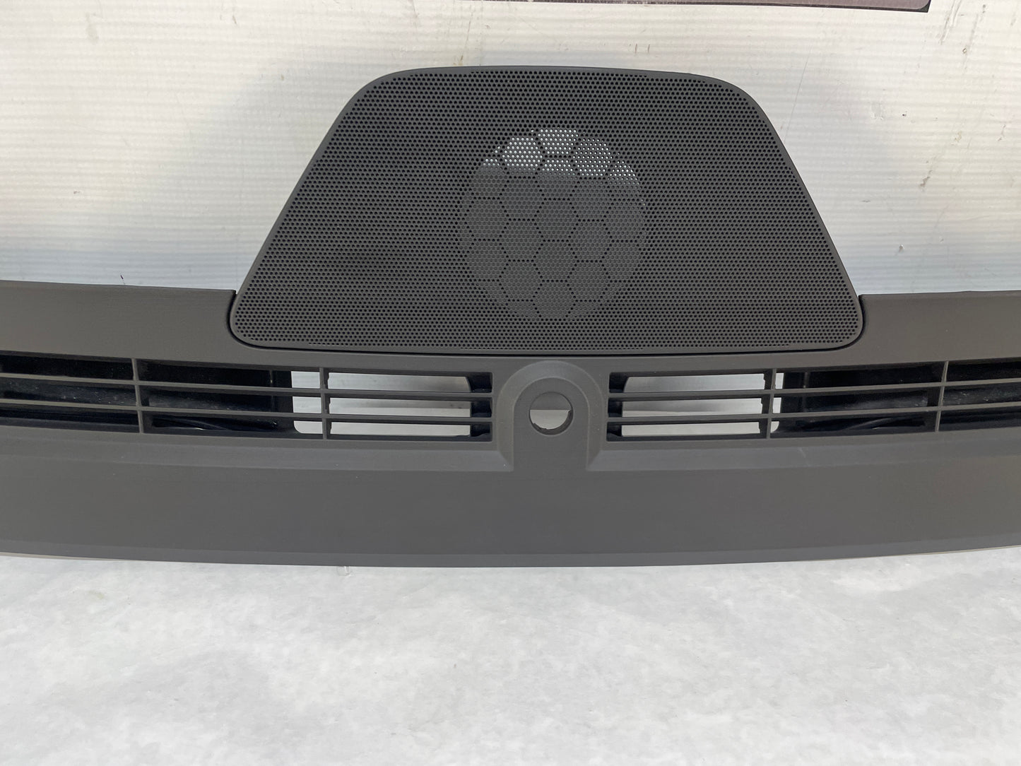 2009 Cadillac CTS-V Dashboard Dash Vent Windshield Defroster Trim Panel Grille OEM - Day's Parts Yard