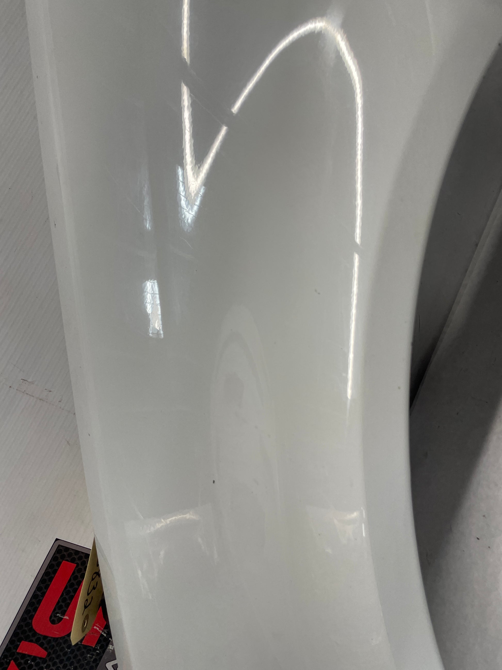 2008 Pontiac G8 Base LH Driver Fender White OEM - Day's Parts Yard