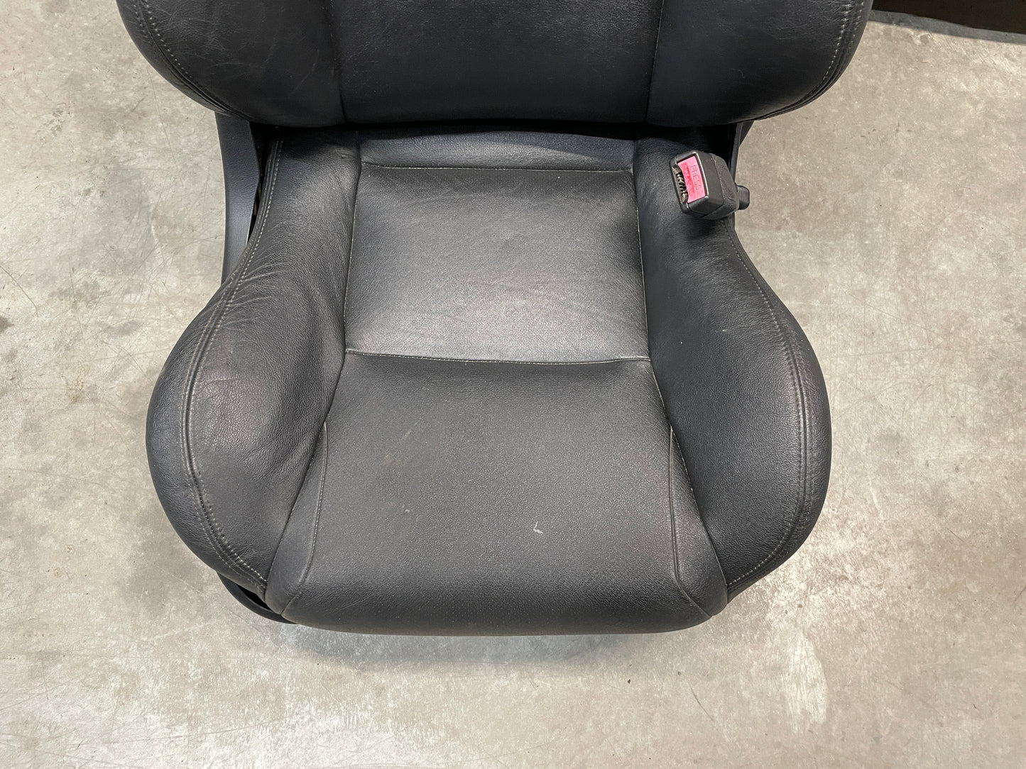 2006 Pontiac GTO Seats Front and Rear Black Leather OEM - Day's Parts Yard
