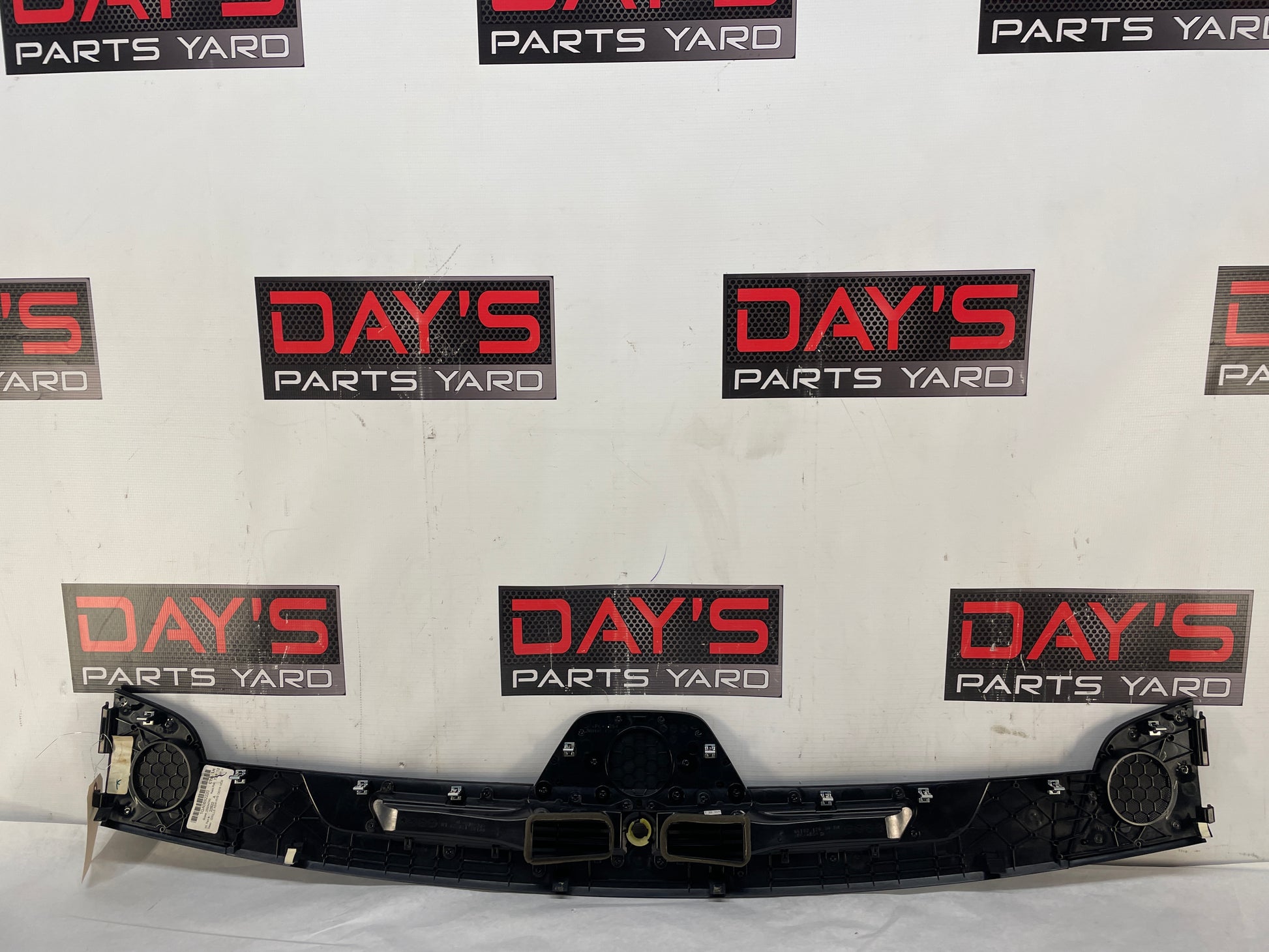 2009 Cadillac CTS-V Dashboard Dash Vent Windshield Defroster Trim Panel Grille OEM - Day's Parts Yard