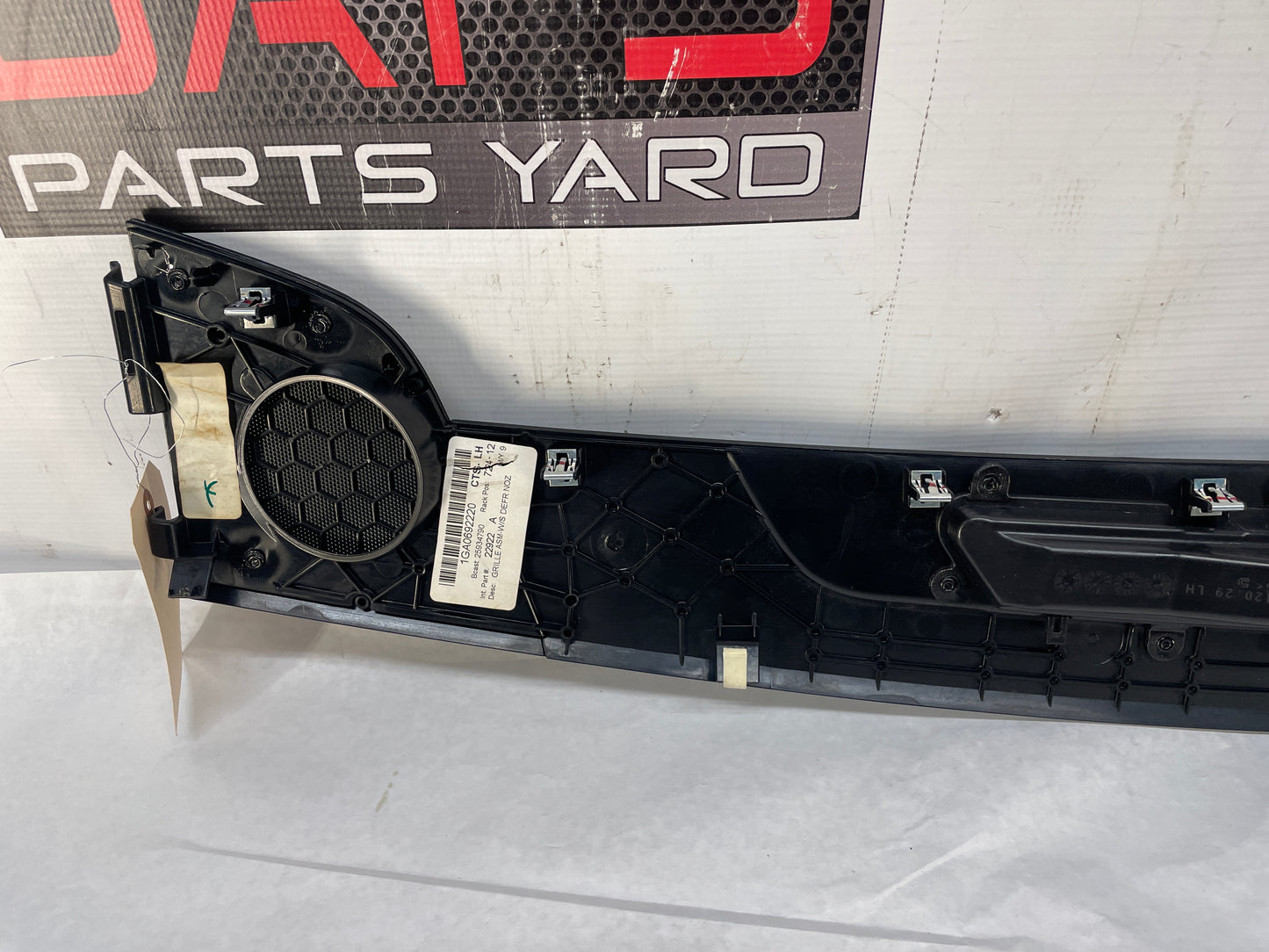 2009 Cadillac CTS-V Dashboard Dash Vent Windshield Defroster Trim Panel Grille OEM - Day's Parts Yard