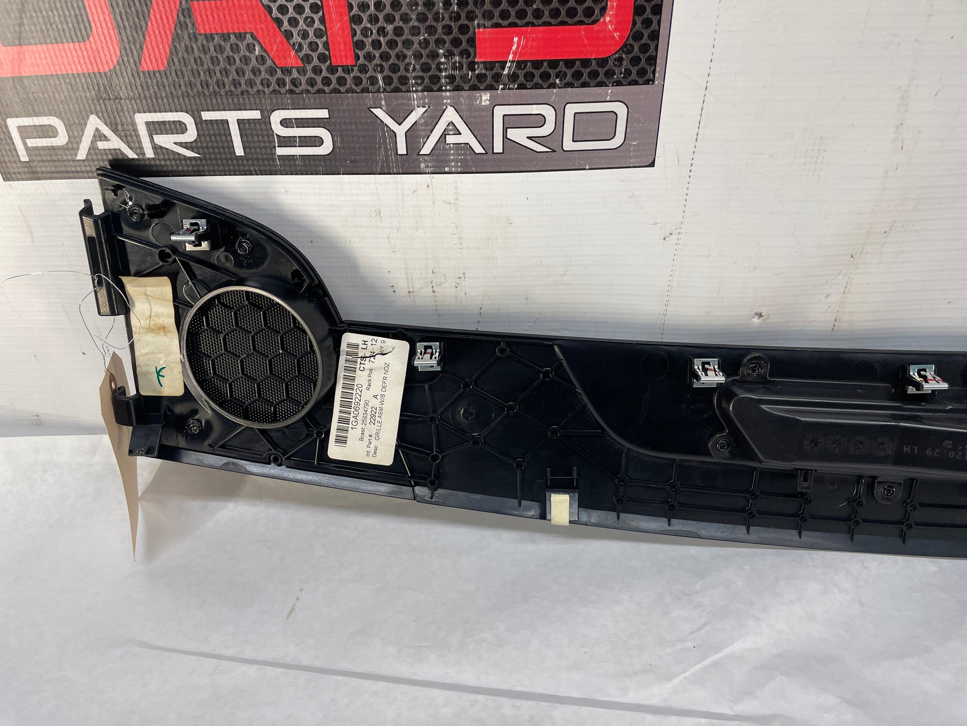 2009 Cadillac CTS-V Dashboard Dash Vent Windshield Defroster Trim Panel Grille OEM - Day's Parts Yard