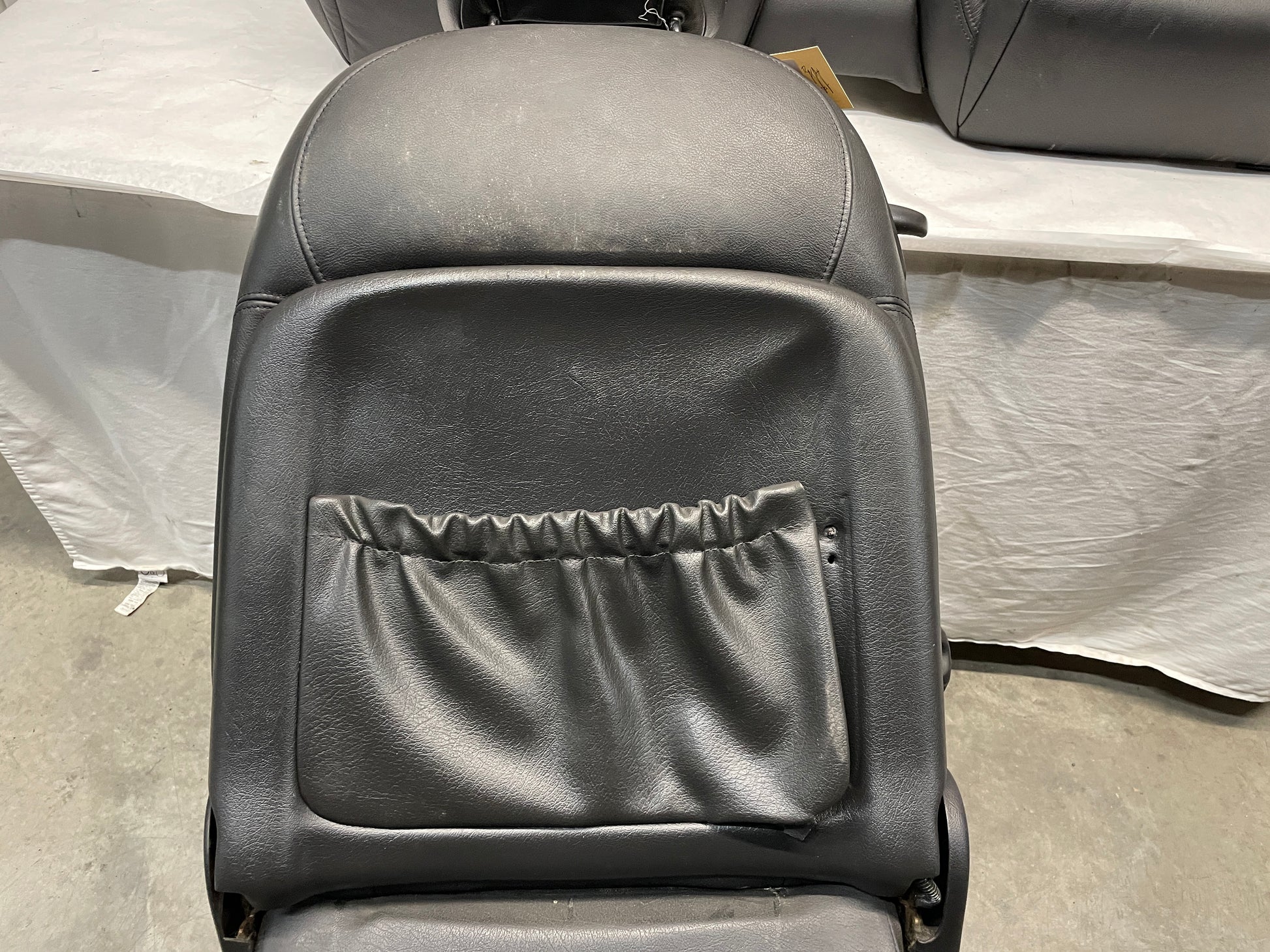 2006 Pontiac GTO Seats Front and Rear Black Leather OEM - Day's Parts Yard