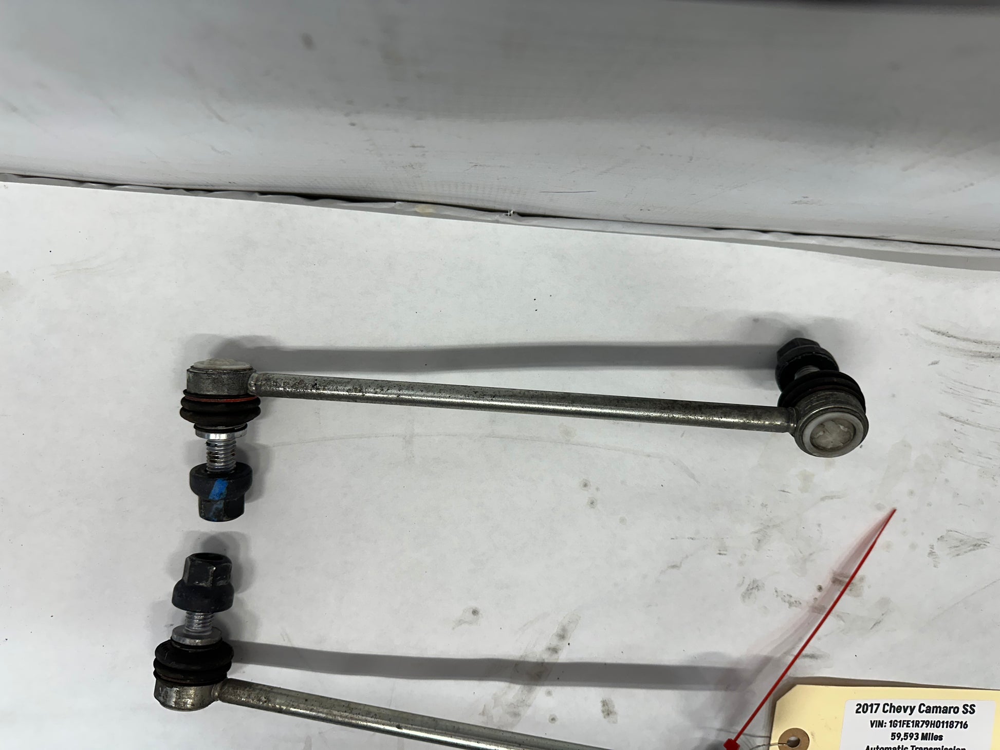 2017 Chevy Camaro SS RH & LH  Front Sway Bar End Links OEM - Day's Parts Yard