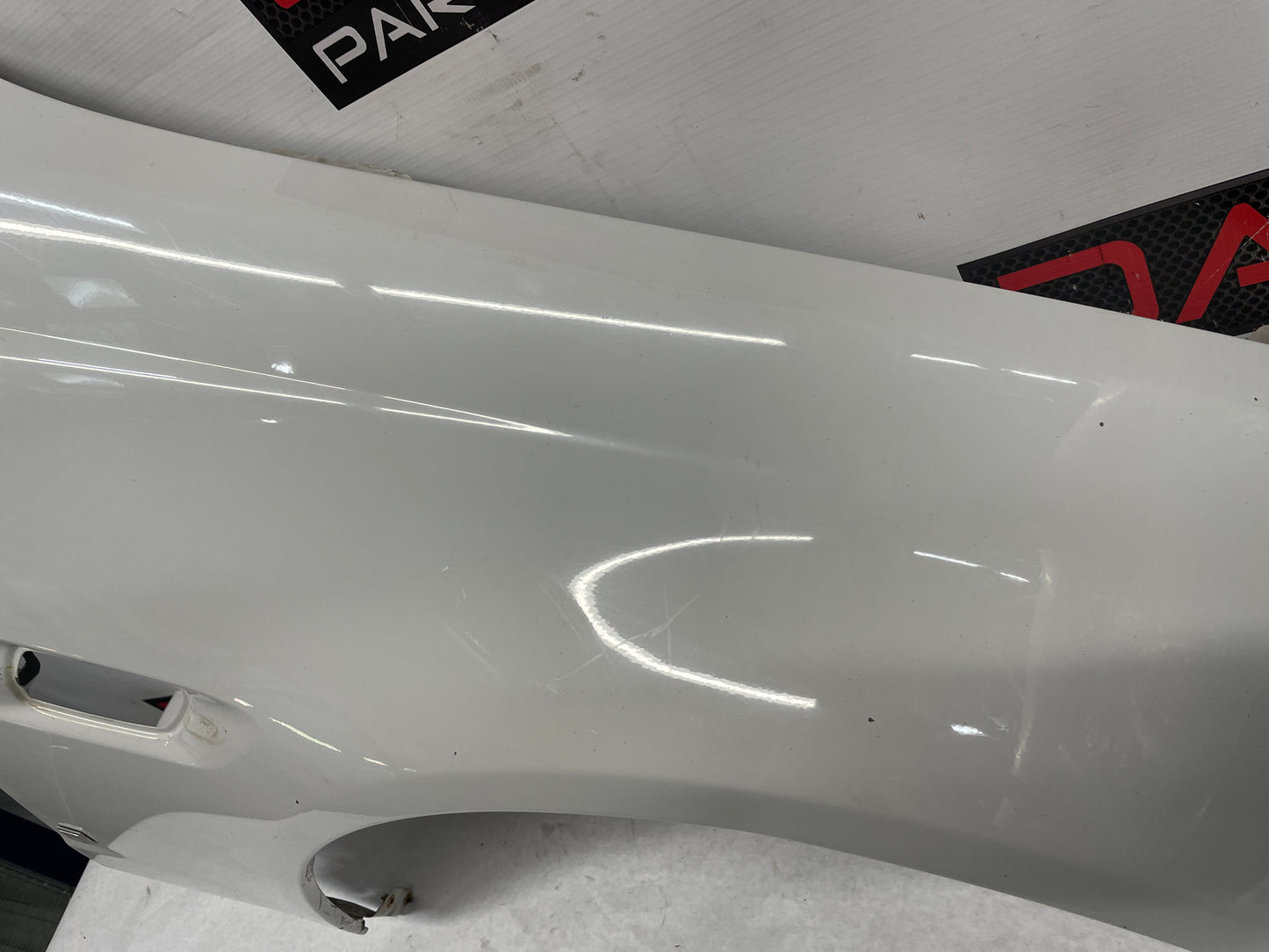 2008 Pontiac G8 Base RH Passenger Fender White OEM - Day's Parts Yard