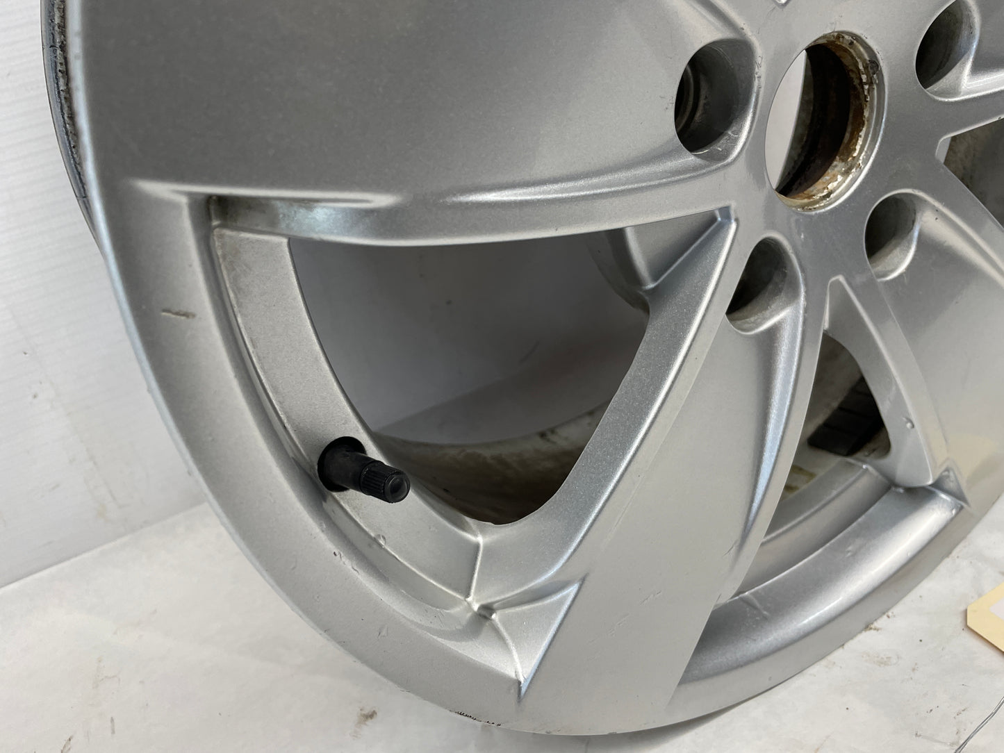 2005 Pontiac GTO Factory OEM 17X8 Wheel