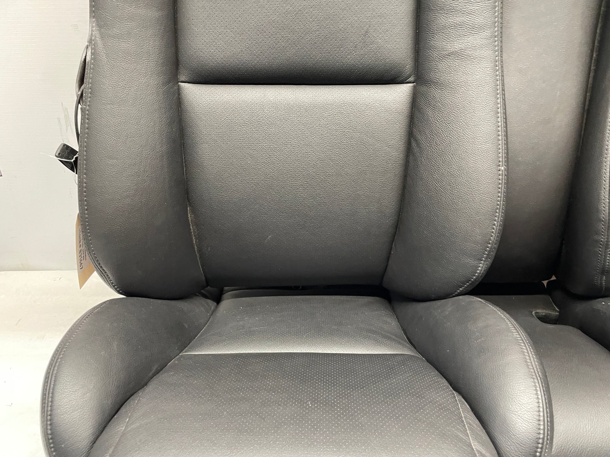 2006 Pontiac GTO Seats Front and Rear Black Leather OEM - Day's Parts Yard