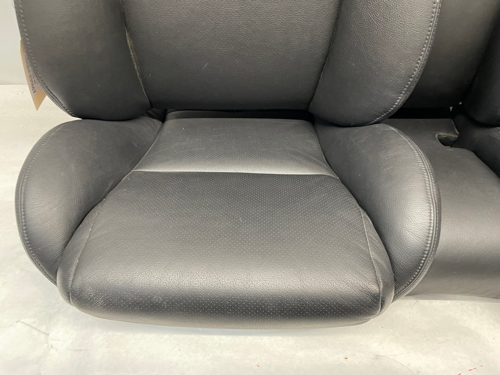 2006 Pontiac GTO Seats Front and Rear Black Leather OEM - Day's Parts Yard