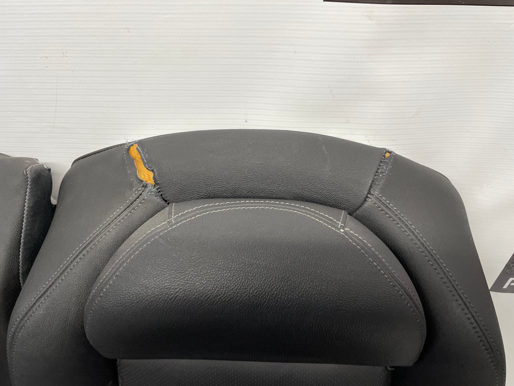 2006 Pontiac GTO Seats Front and Rear Black Leather OEM - Day's Parts Yard