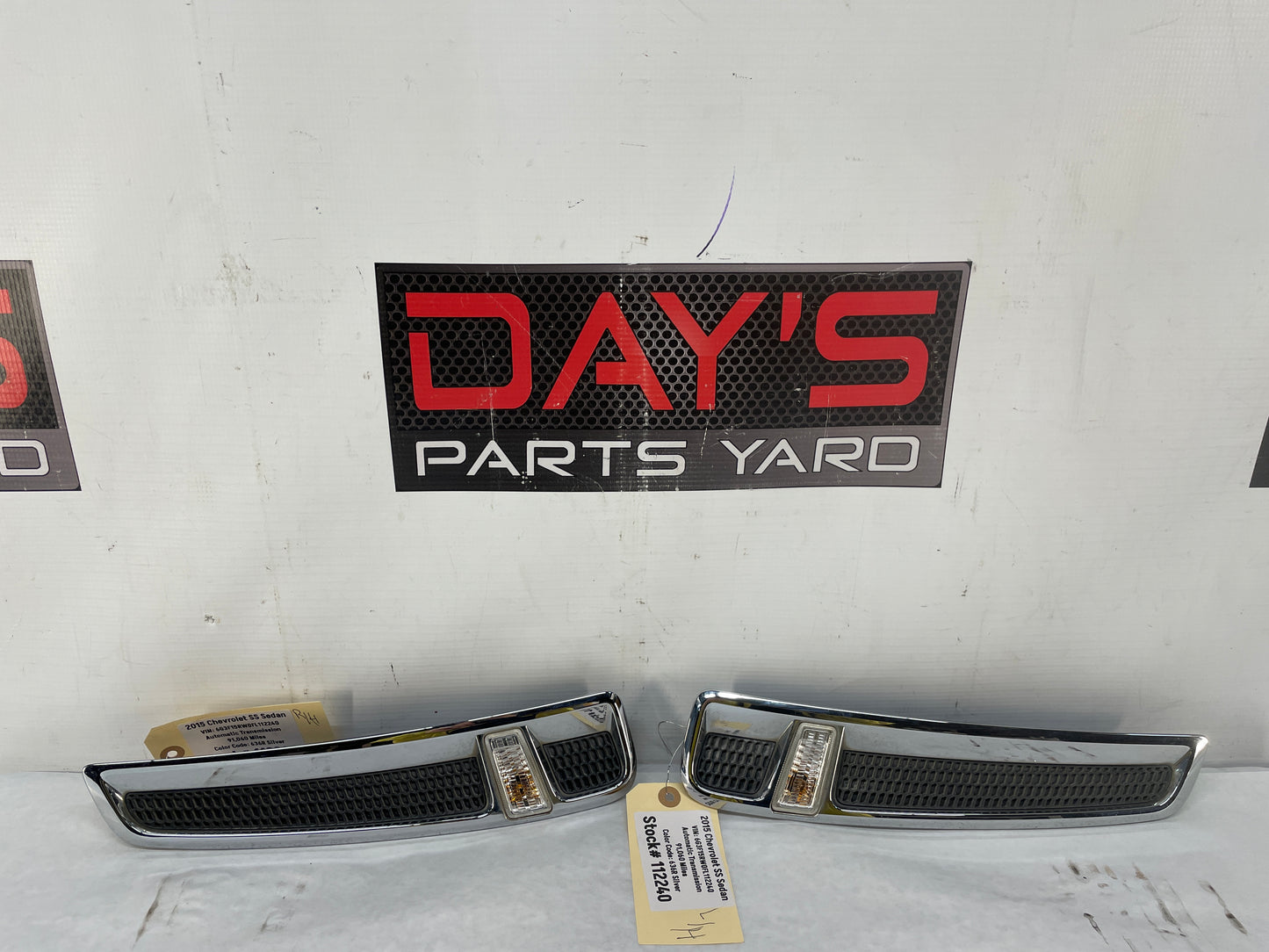 2015 Chevy SS Sedan RH & LH Fender Side Marker Lights Lamps OEM