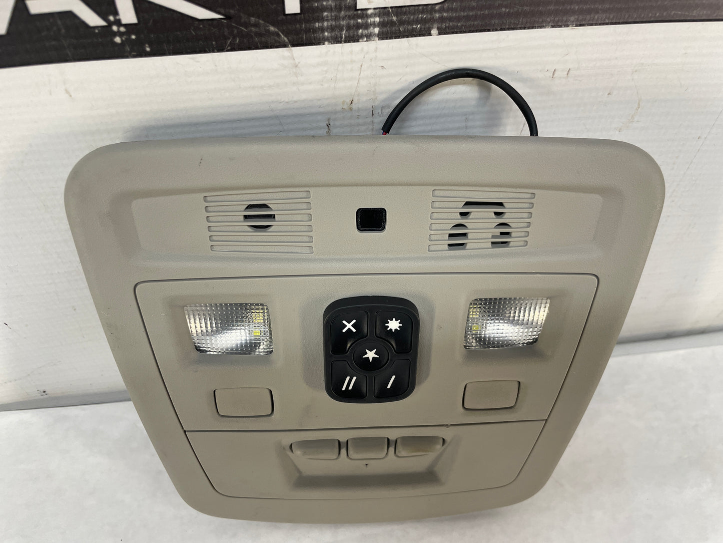 2009 Cadillac CTS-V Sedan Overhead Console Dome Light OEM - Day's Parts Yard