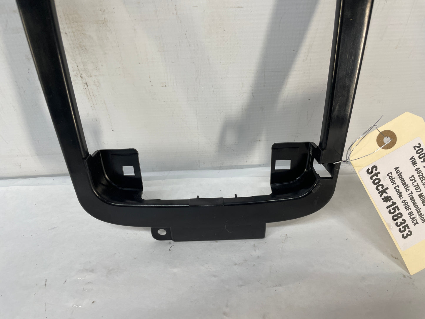 2009 Pontiac G8 GT Over Head Console Dome Light Frame Bracket Brace Bezel OEM