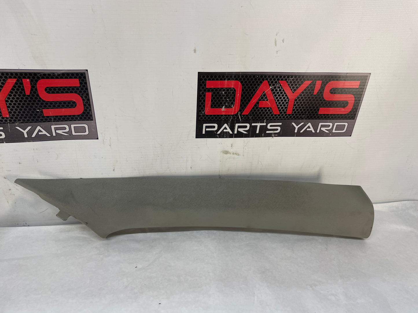 2009 Cadillac CTS-V Sedan RH & LH Interior A Pillar Windshield Trim Molding Panel OEM - Day's Parts Yard