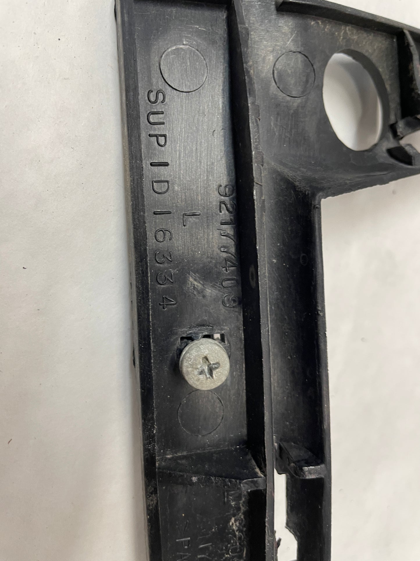 2006 Pontiac GTO LH Driver Front Bumper Fender Brackets Guide OEM - Day's Parts Yard