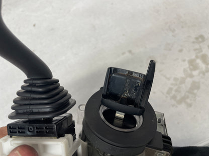 2008 Pontiac G8 Base Ignition w/ Clock Spring and Control Arms OEM - Day's Parts Yard