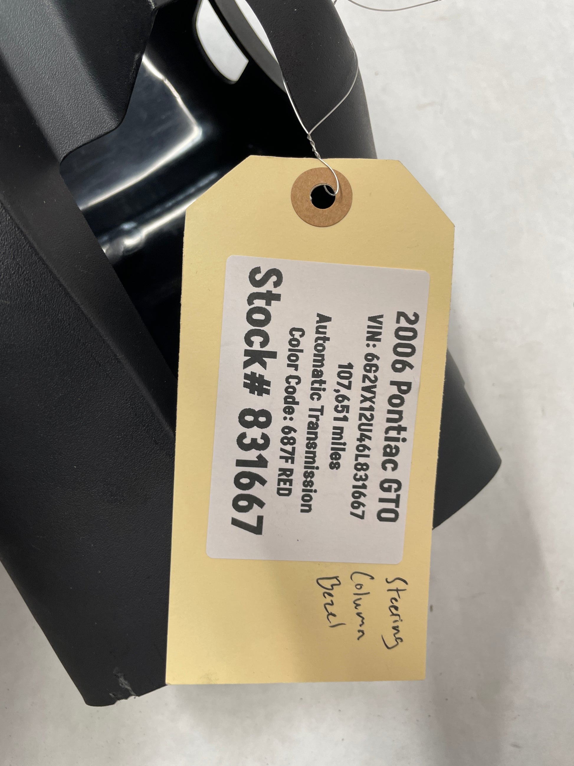 2006 Pontiac GTO Complete Steering Column Clam Shell Cover Molding Trim OEM - Day's Parts Yard