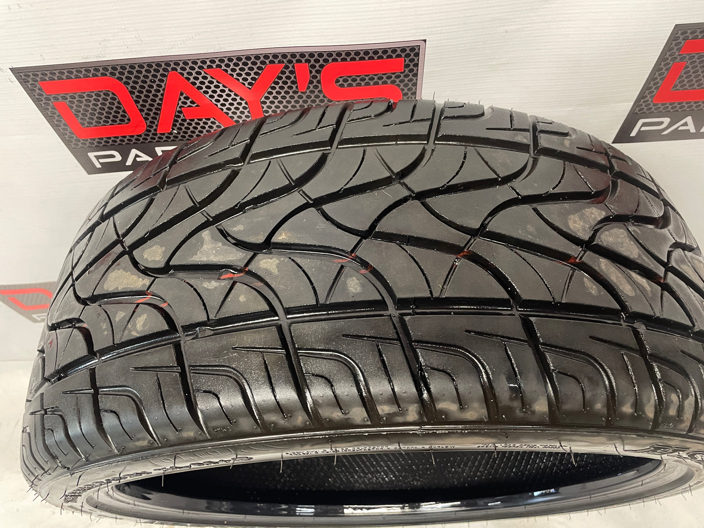 Fullrun HS299 265/35R22 Tire
