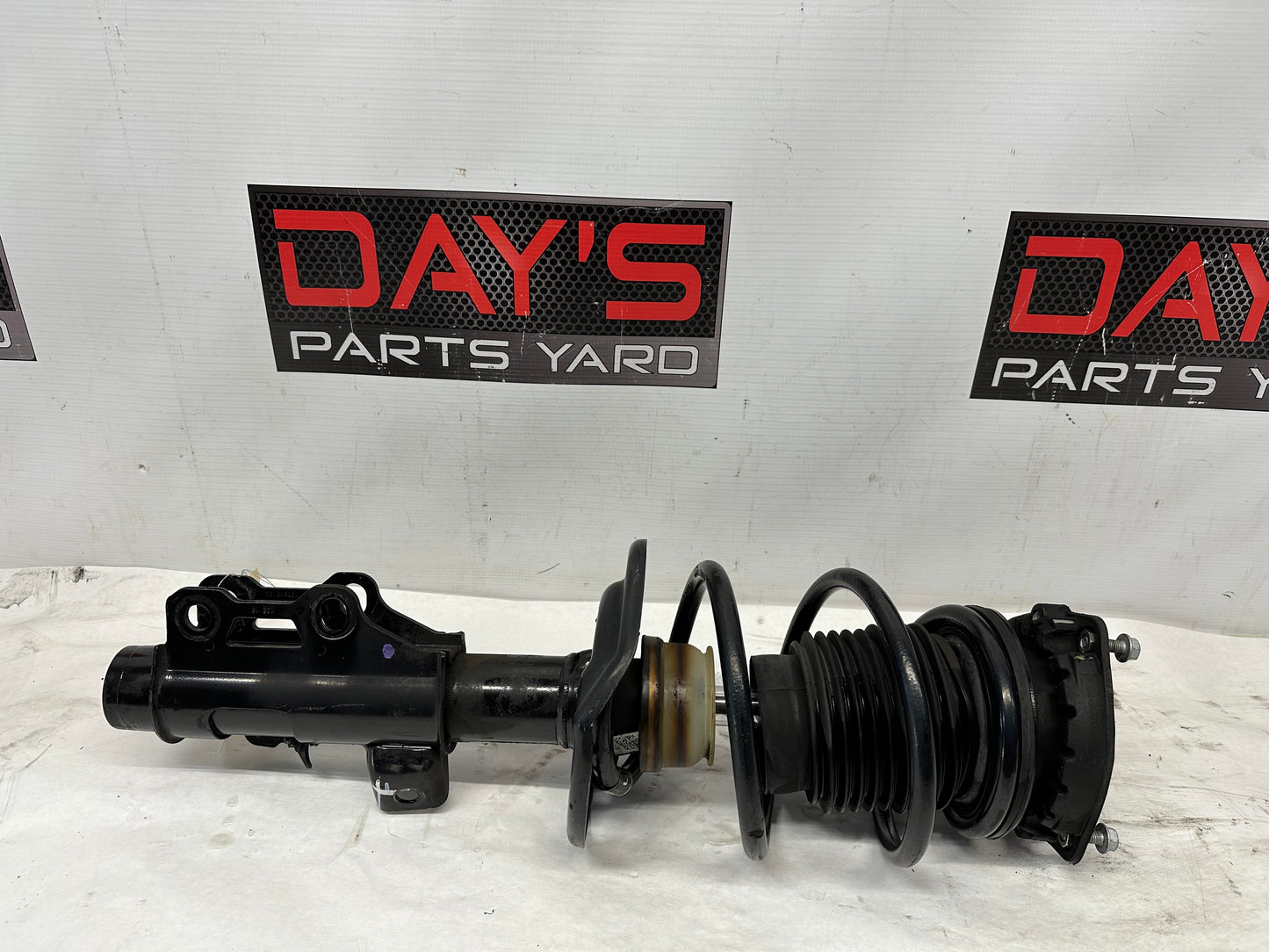 2017 Chevy SS Camaro Front LH Driver Strut Assembly OEM - Day's Parts Yard