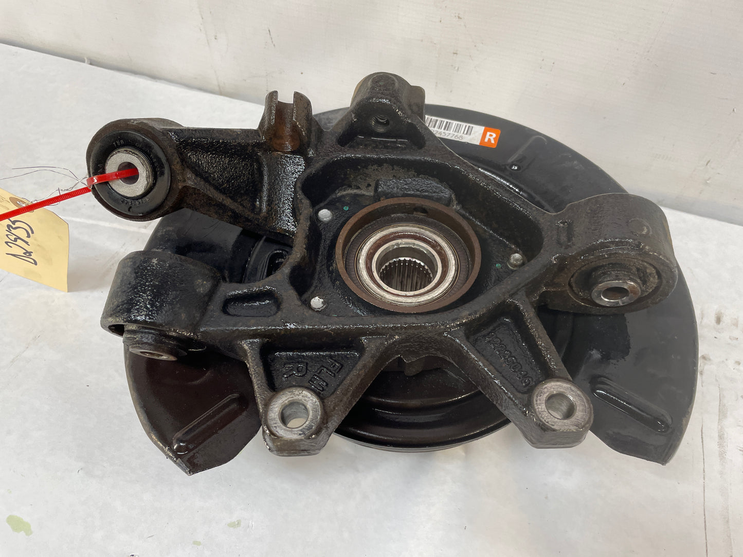 2015 Chevy SS Sedan RH Passenger Rear Suspension Spindle Hub Knuckle Assembly OEM