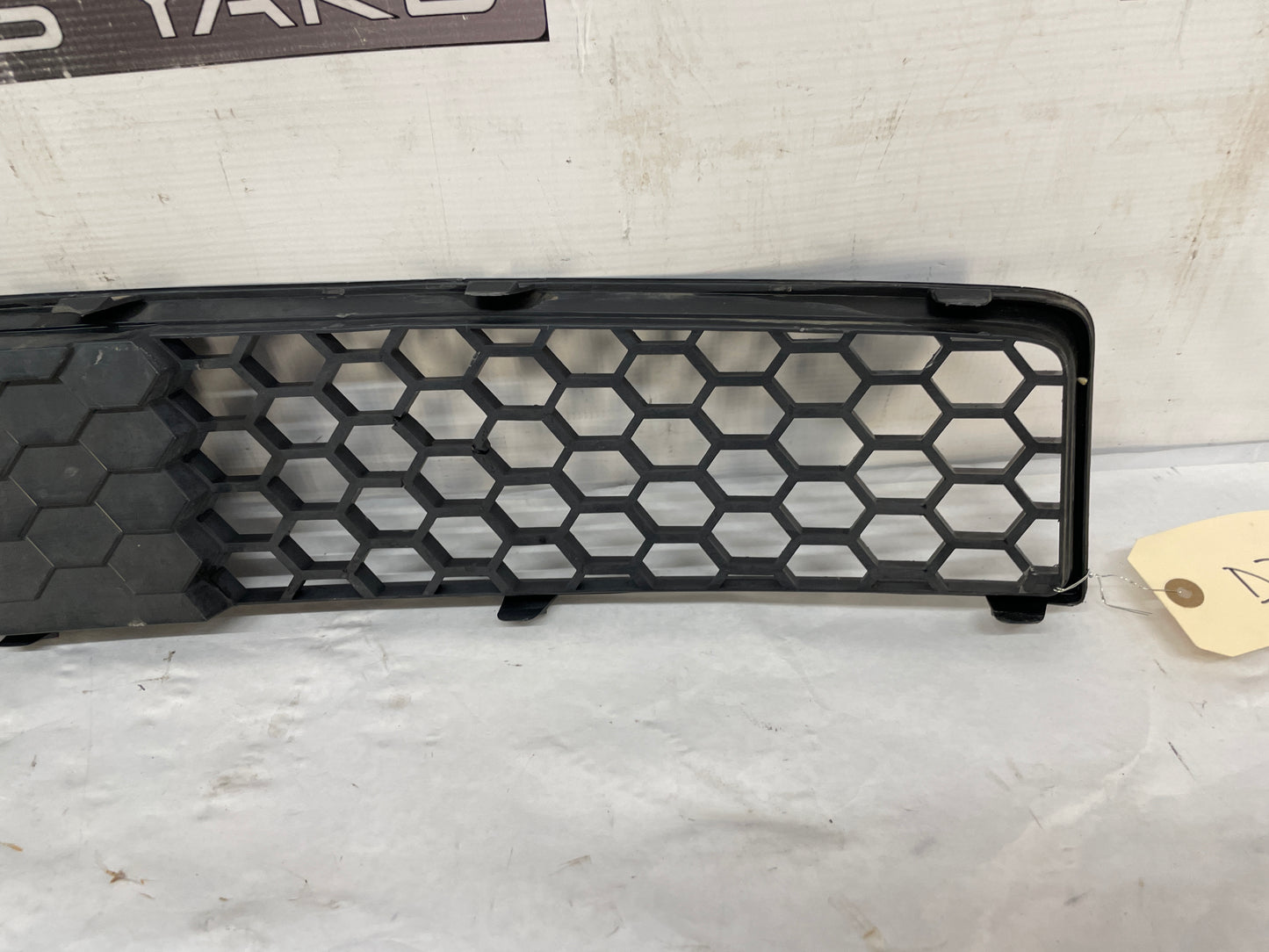 2009 Pontiac G8 GT LH Driver Front Bumper Lower Fog Light Grille OEM