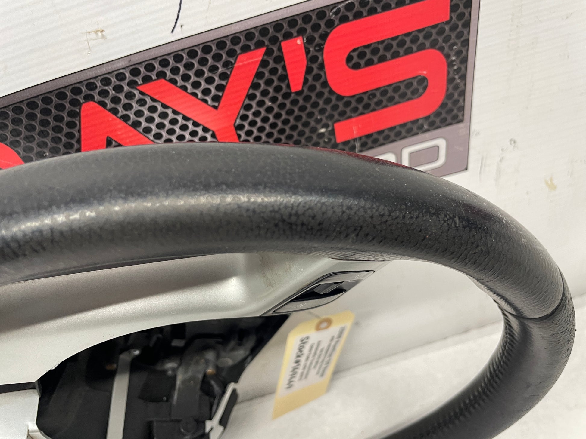 2008 Pontiac G8 Base Steering Wheel OEM - Day's Parts Yard