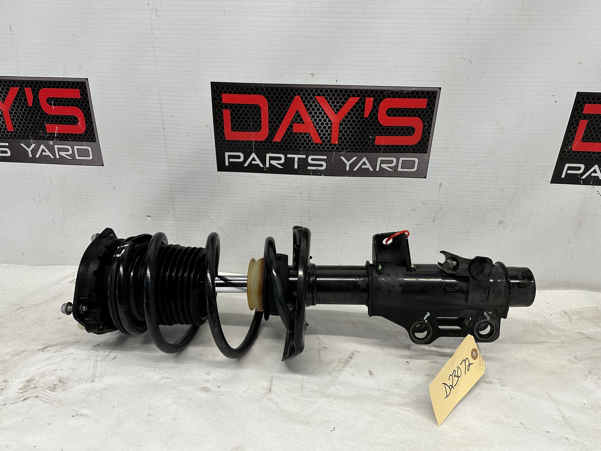 2017 Chevy SS Camaro Front LH Driver Strut Assembly OEM - Day's Parts Yard