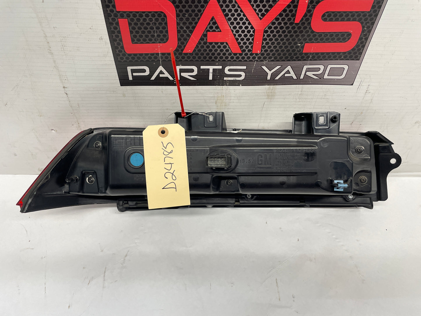 2014 Chevy Camaro ZL1 Convertible RH Passenger Tail Light Lamp Taillights LED OEM - Day's Parts Yard