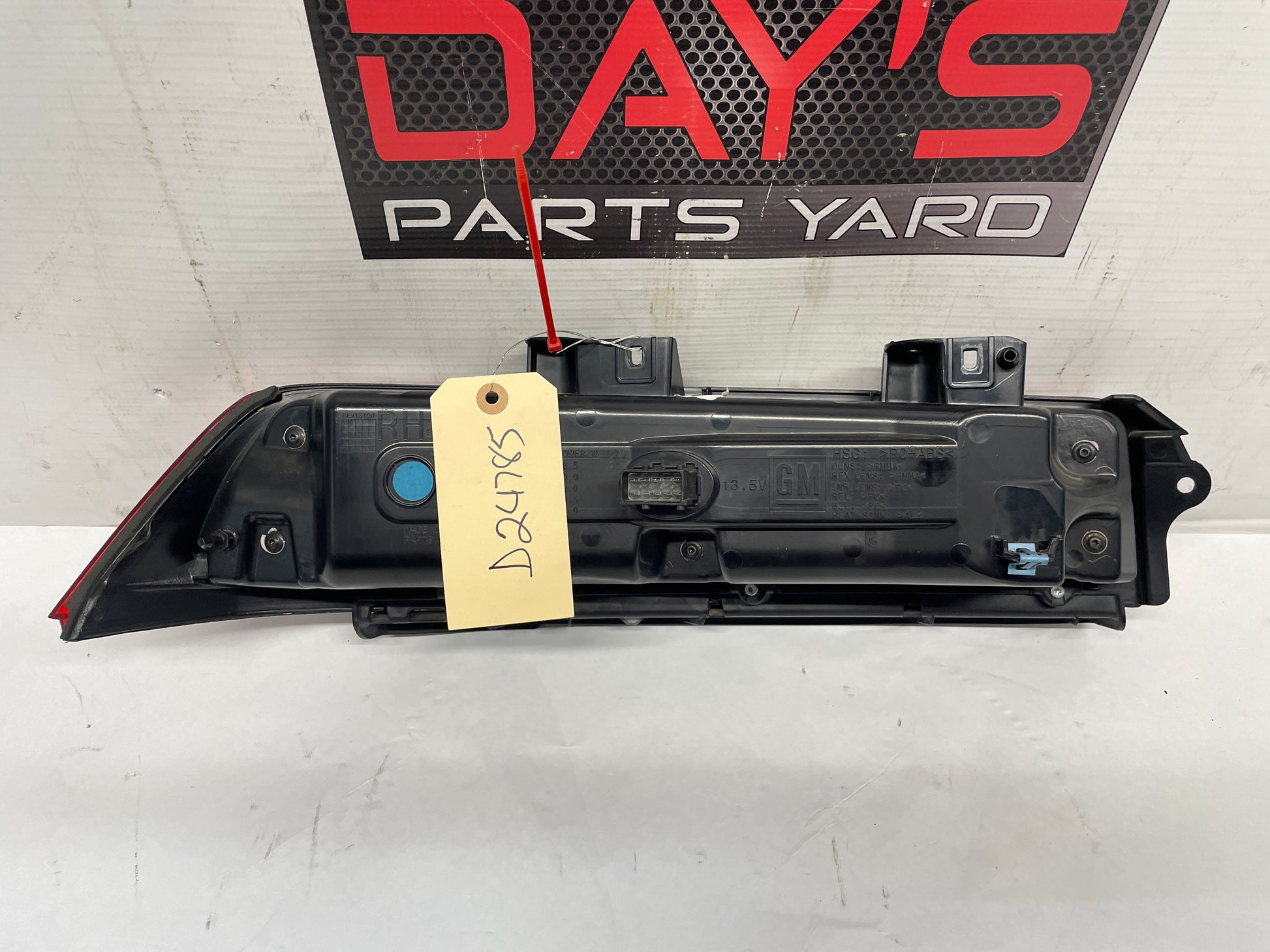 2014 Chevy Camaro ZL1 Convertible RH Passenger Tail Light Lamp Taillights LED OEM - Day's Parts Yard