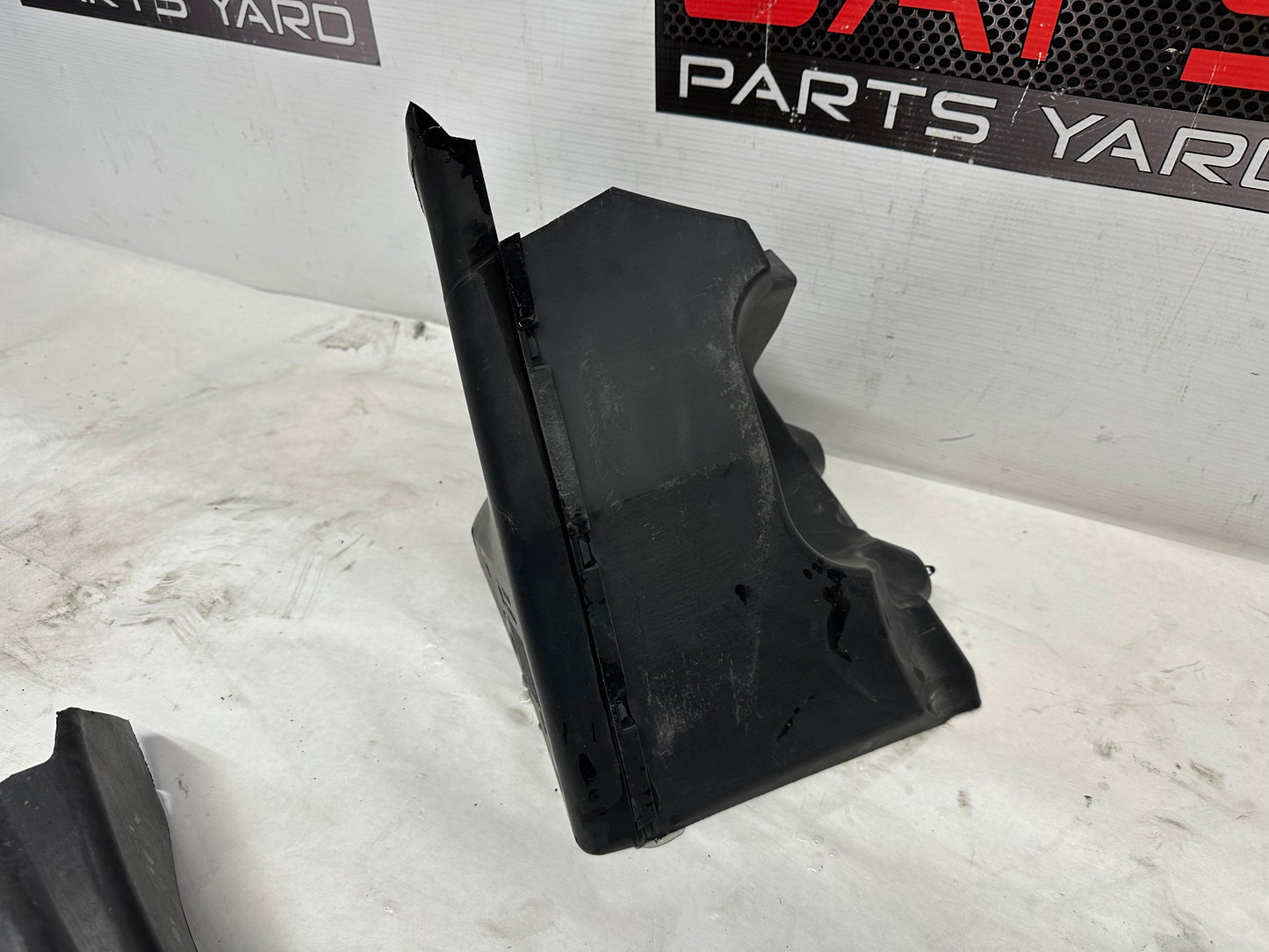 2017 Chevy Camaro SS 1LE Front Bumper Brake Cooling Duct OEM - Day's Parts Yard