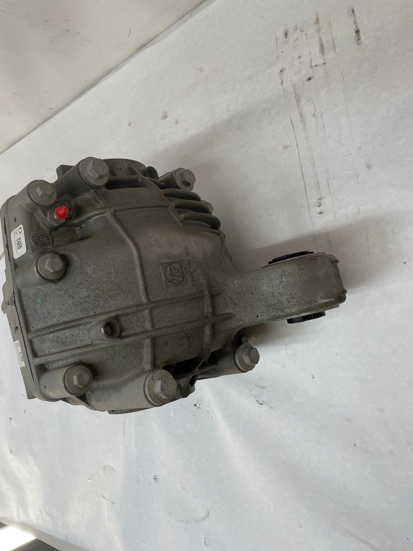 2015 Chevy SS Sedan Rear End Axle Carrier Rearend Diff Differential 3.27 LSD OEM