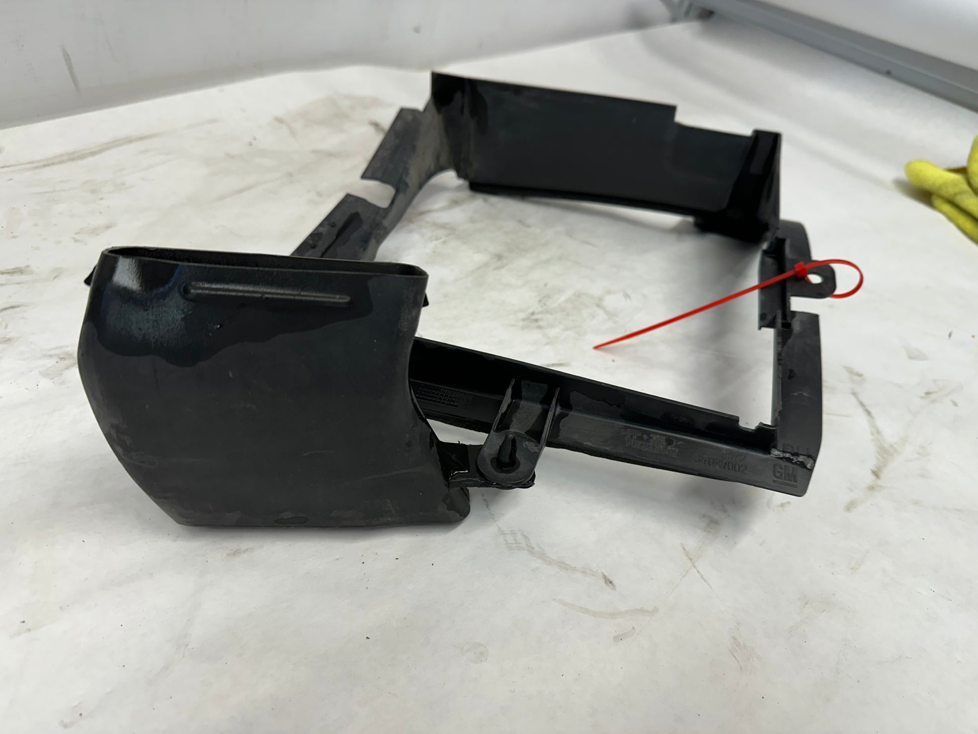 2017 Chevy Camaro SS 1LE Front Bumper Brake Cooling Duct OEM - Day's Parts Yard