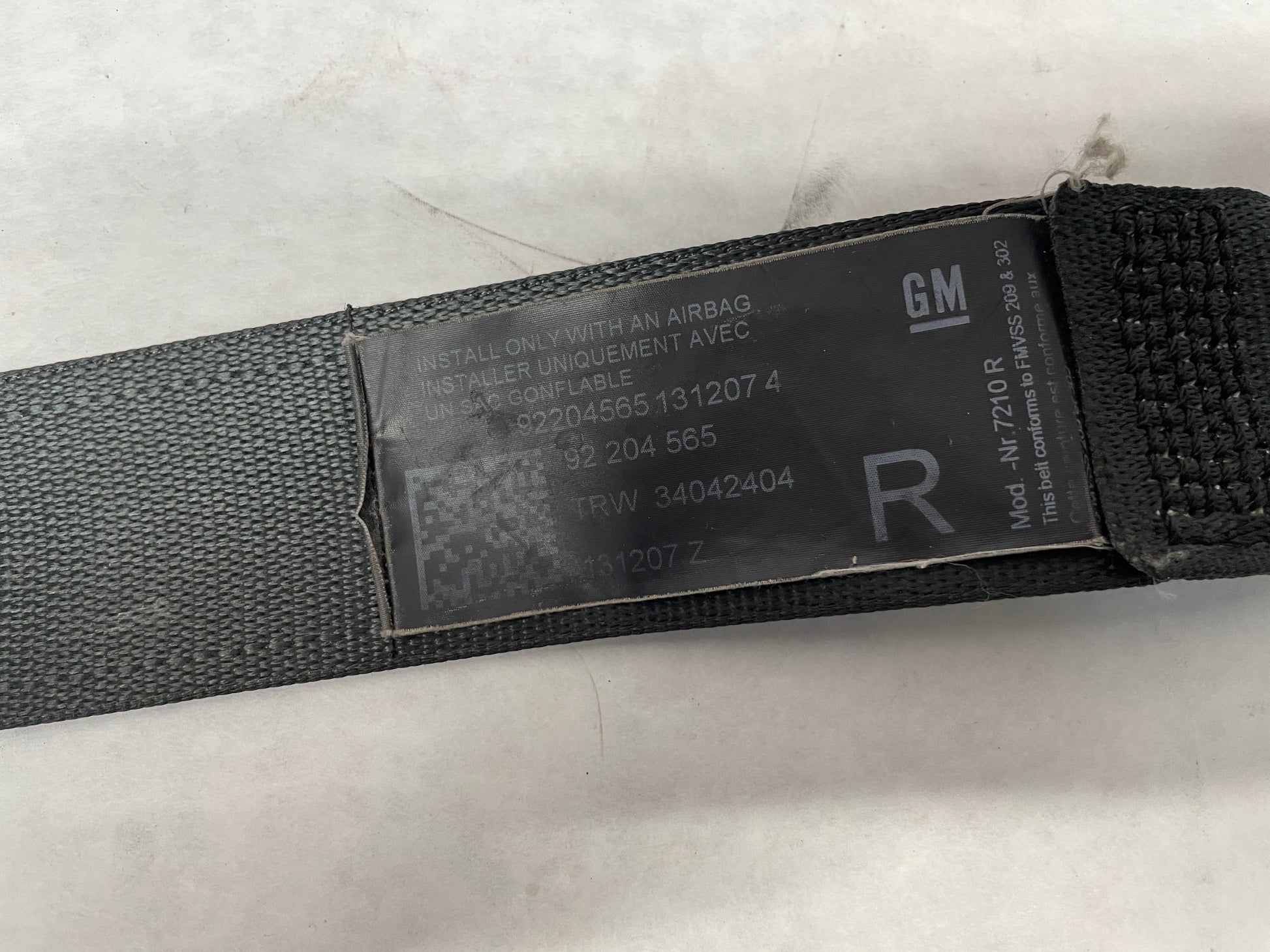 2008 Pontiac G8 Base RH & LH Front Seat Belts Retractors OEM - Day's Parts Yard